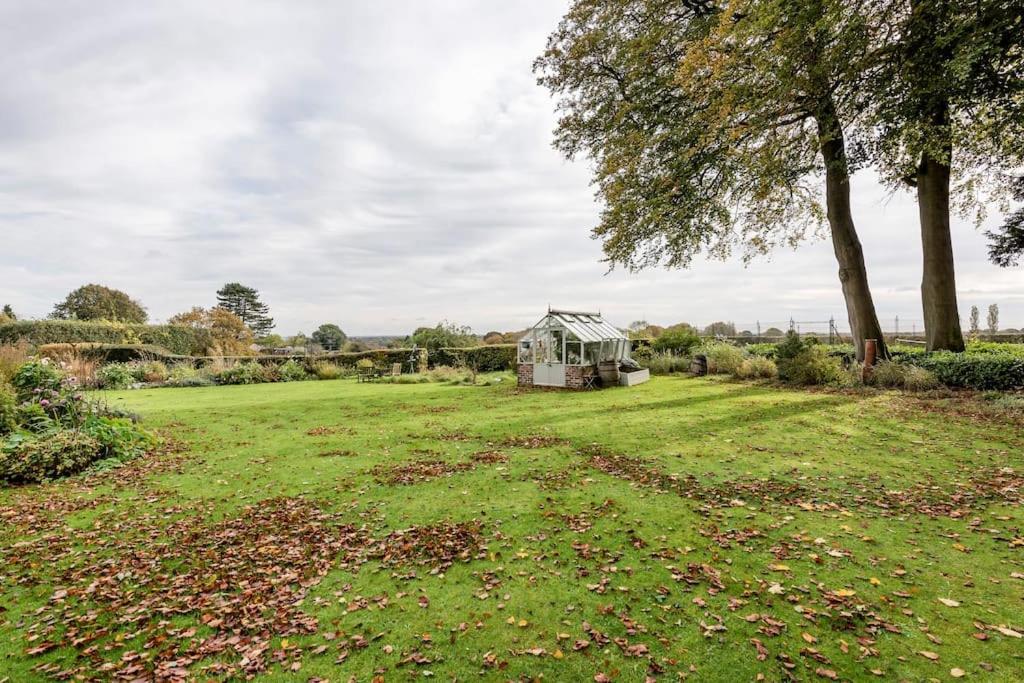 Highfield Lodge Tring Eksteriør bilde
